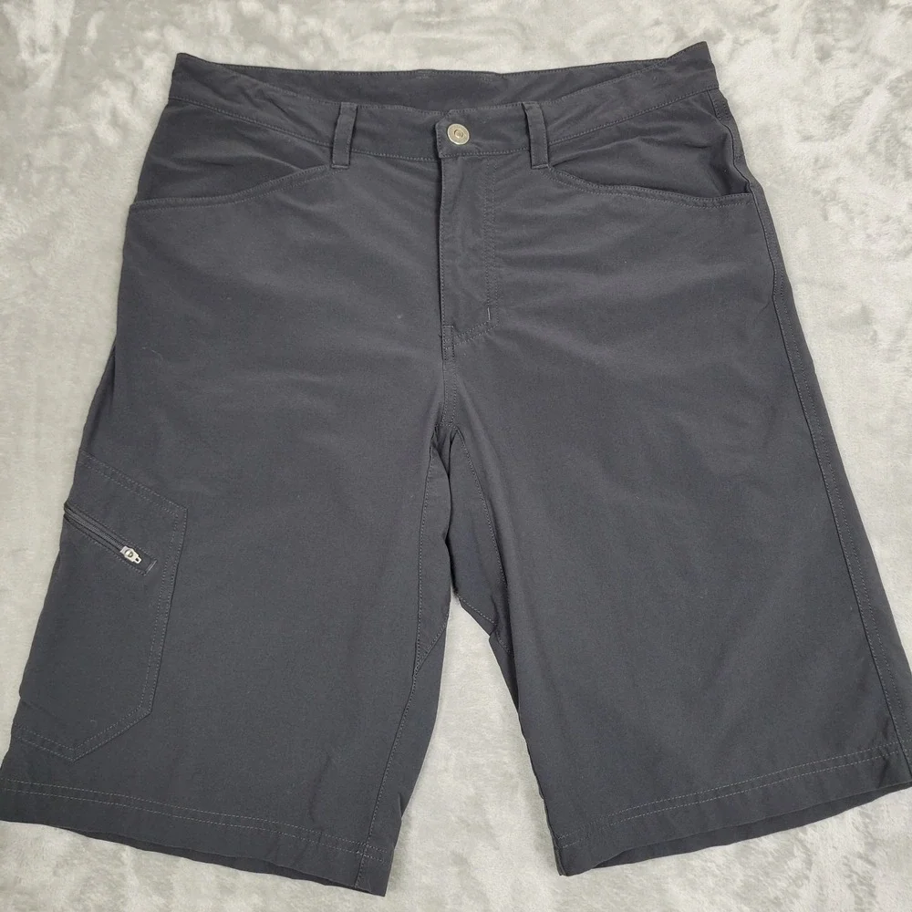 Patagonia Men's Black Size 33 Shorts Lightweight Performance Hiking Outdoor